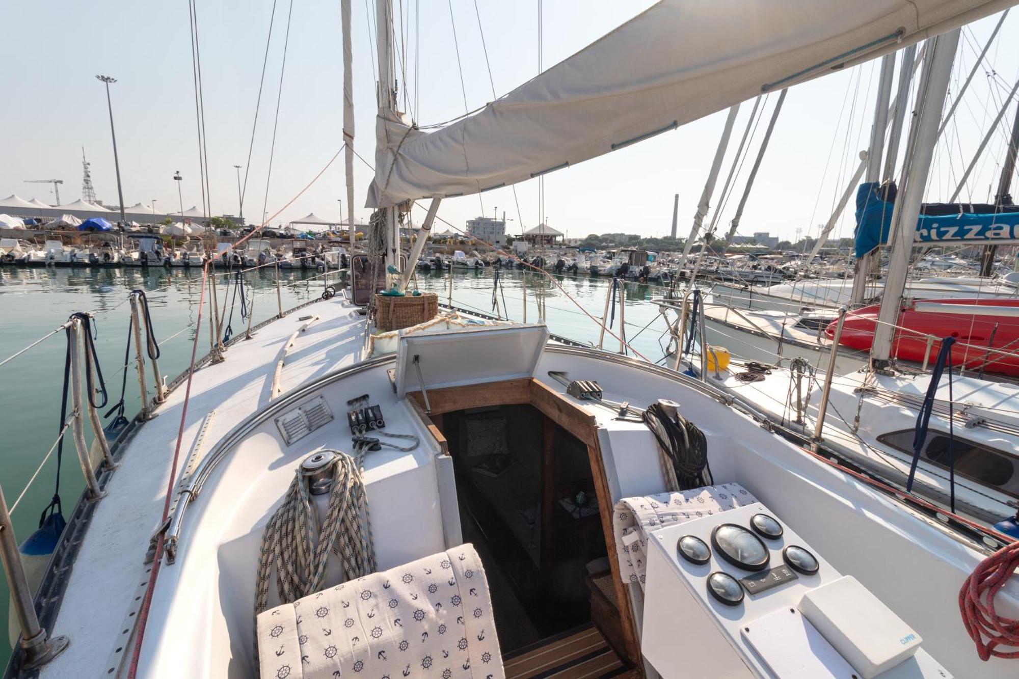 Hotel Quo Vadis Yacht Bari Exterior foto
