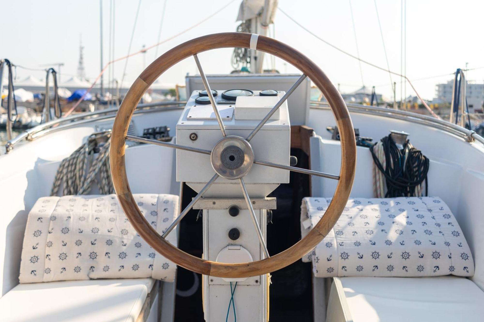 Hotel Quo Vadis Yacht Bari Exterior foto